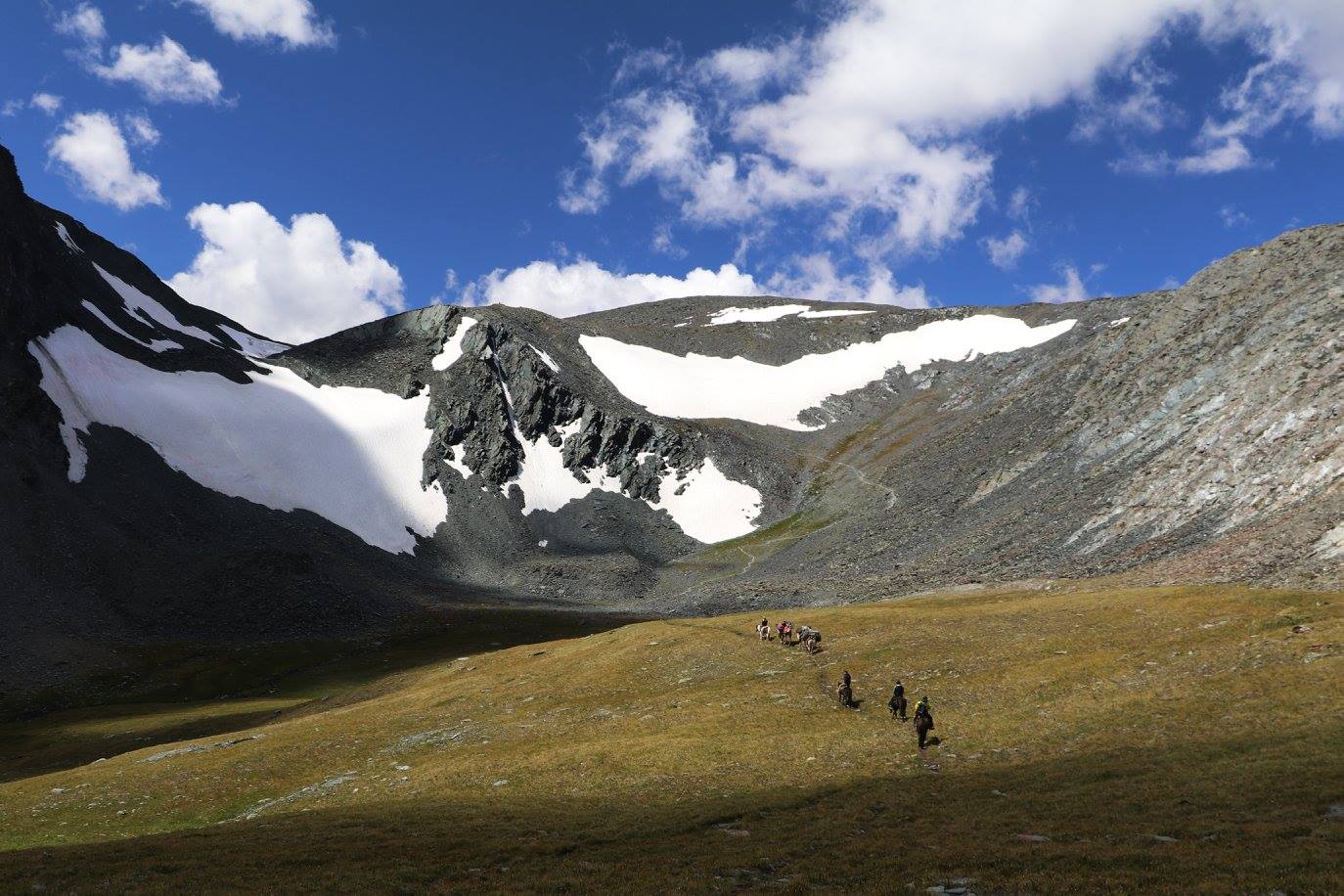 Contact Mongolian tour agenc