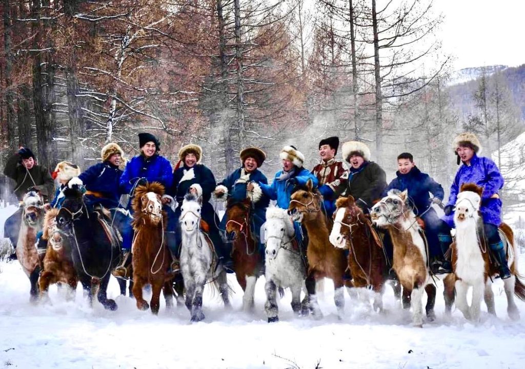 Dog sledding tour in Mongolia