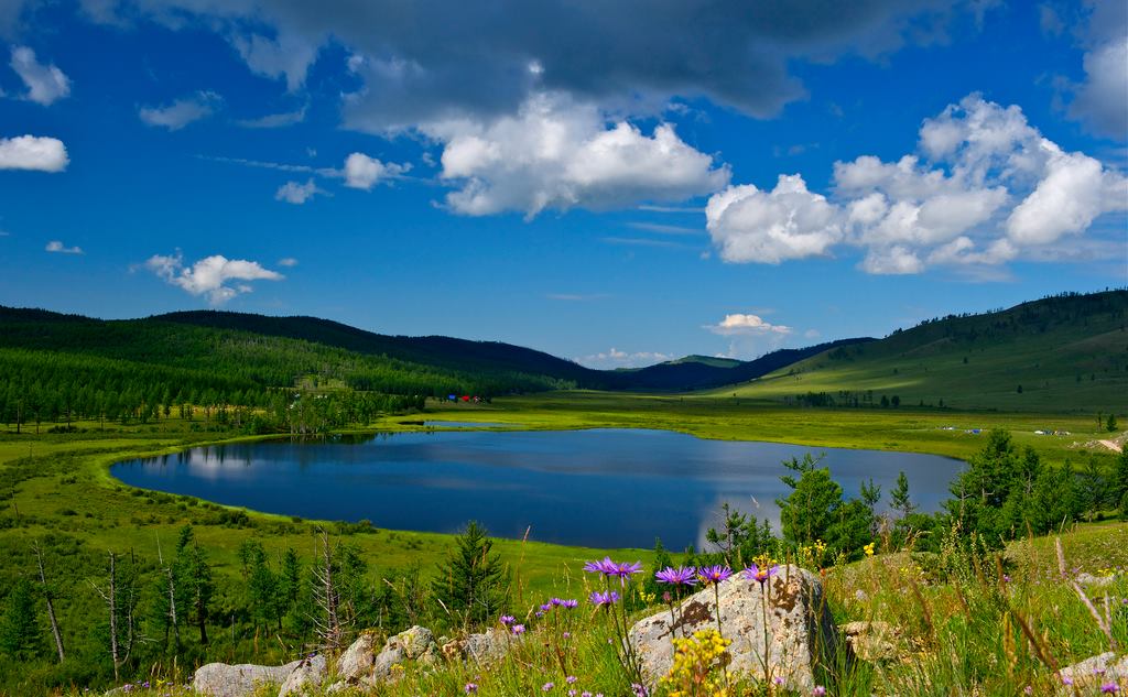 Khar Zurkhnii Khukh Lake (Eastern Mongolia)