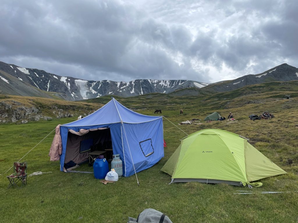 mongolia hiking tours